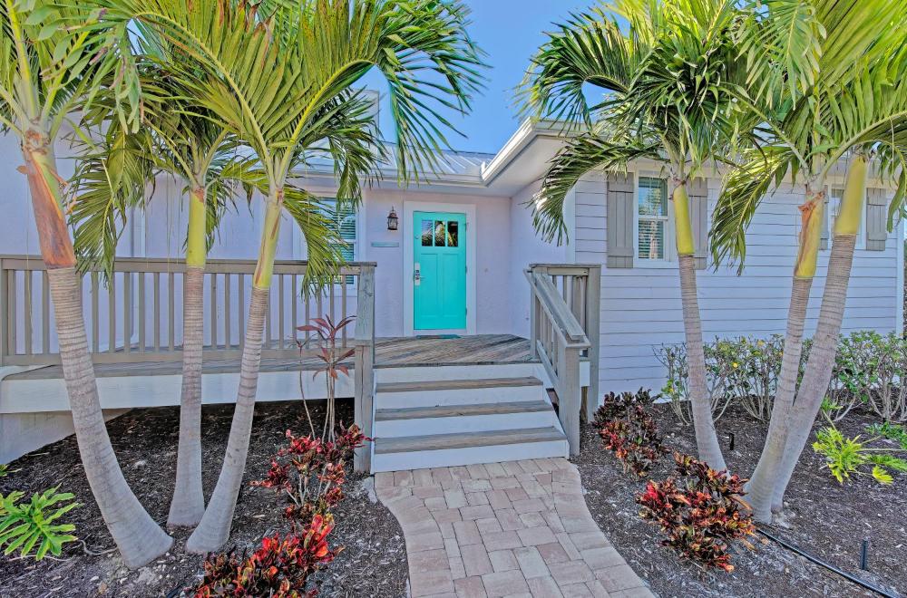 Mermaids Crossing by Beach Retreats
